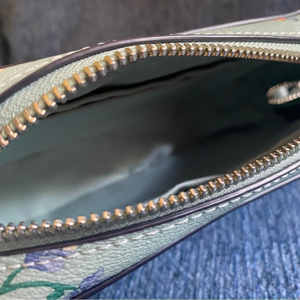 Coach 🩵 Light Blue Floral 🌼 Camera Bag ✨ Purse - Picture 5 of 7